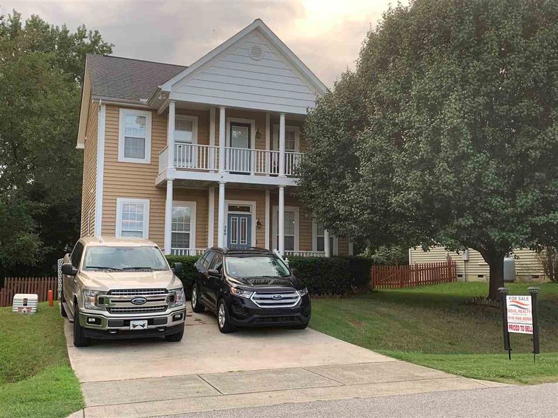 209 Chamberlain Dr, Clayton, NC 27527