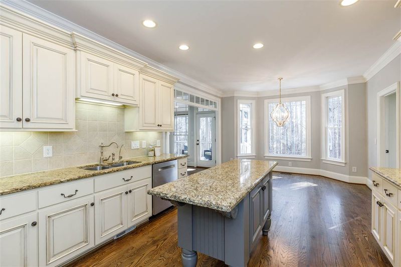 209 Cliffcreek Dr, Holly Springs, NC 27540