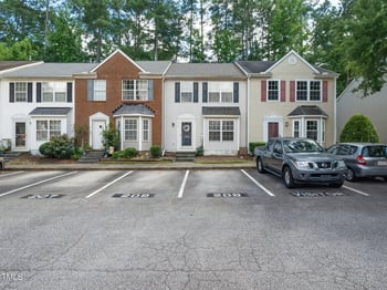 209 Climbing Ivy Ct, Cary, NC 27511
