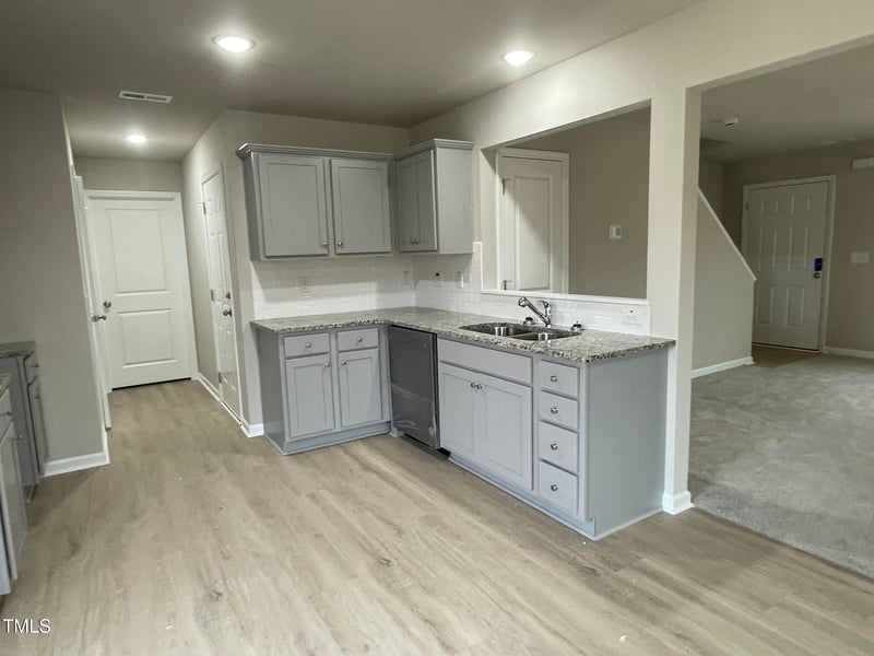 209 Constellation Ct, Benson, NC 27504
