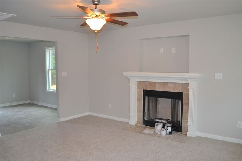 209 Crownside Dr, Four Oaks, NC 27524