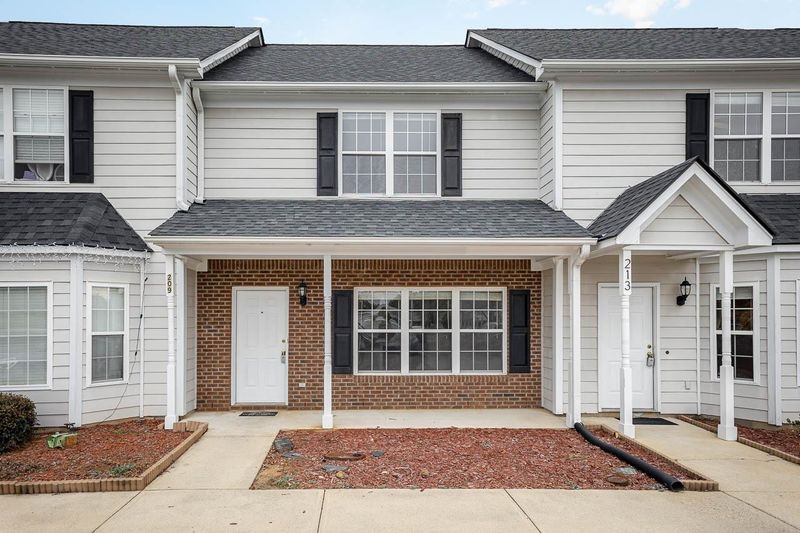 209 Dairy Rd, Clayton, NC 27520