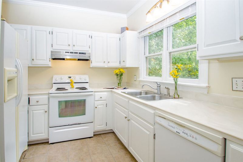 209 Danforth Dr, Cary, NC 27511