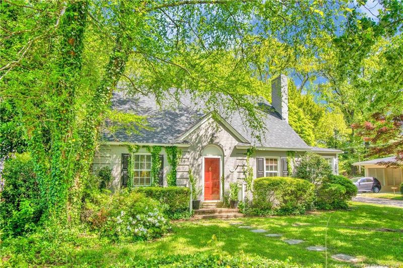 209 Devane St, Fayetteville, NC 28305