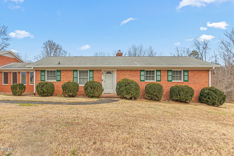 209 E Dillard St, Mebane, NC 27302