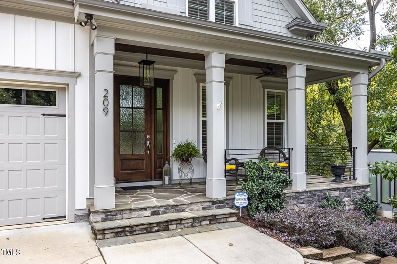 209 Dixon Ave, Cary, NC 27511