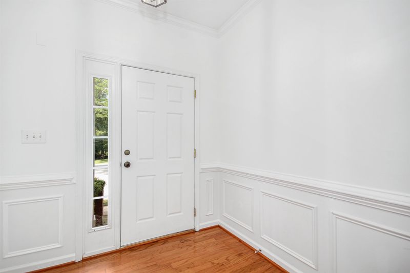 209 N Dixon Dr, Cary, NC 27513