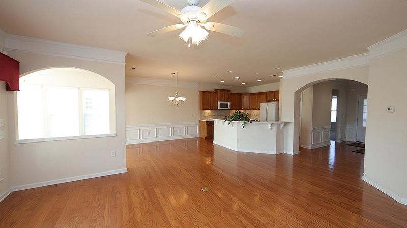 209 Dowington Ln, Cary, NC 27519