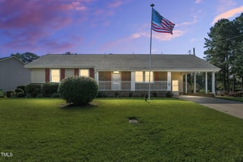 209 Eastwood Dr, Benson, NC 27504