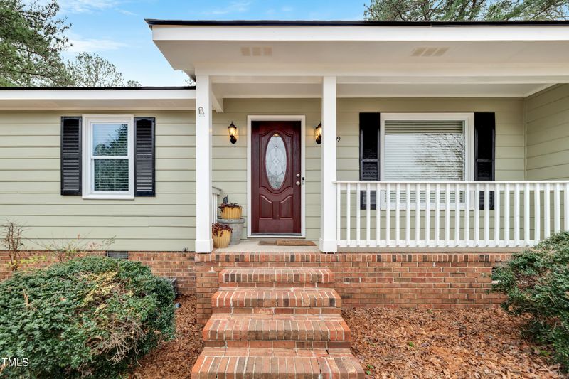 209 Falcon Ct, Clayton, NC 27520