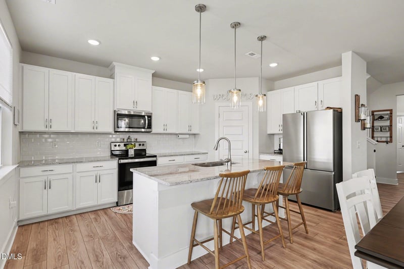 209 Fast Pitch Ln, Four Oaks, NC 27524