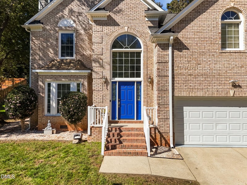 209 Fincastle Dr, Cary, NC 27513