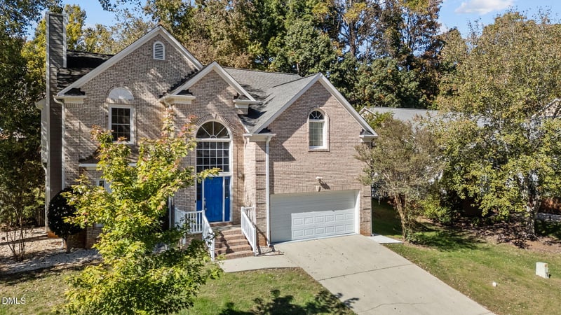 209 Fincastle Dr, Cary, NC 27513