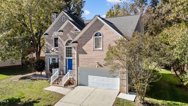 209 Fincastle Dr, Cary, NC 27513