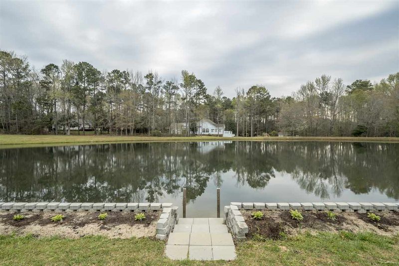 209 Gardner Lake Dr, Willow Springs, NC 27592