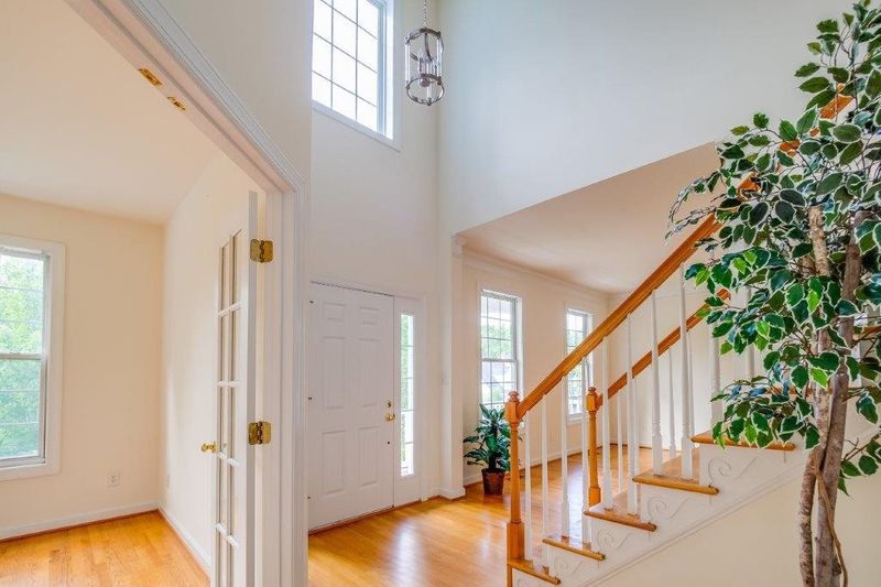 209 Gingergate Dr, Cary, NC 27519