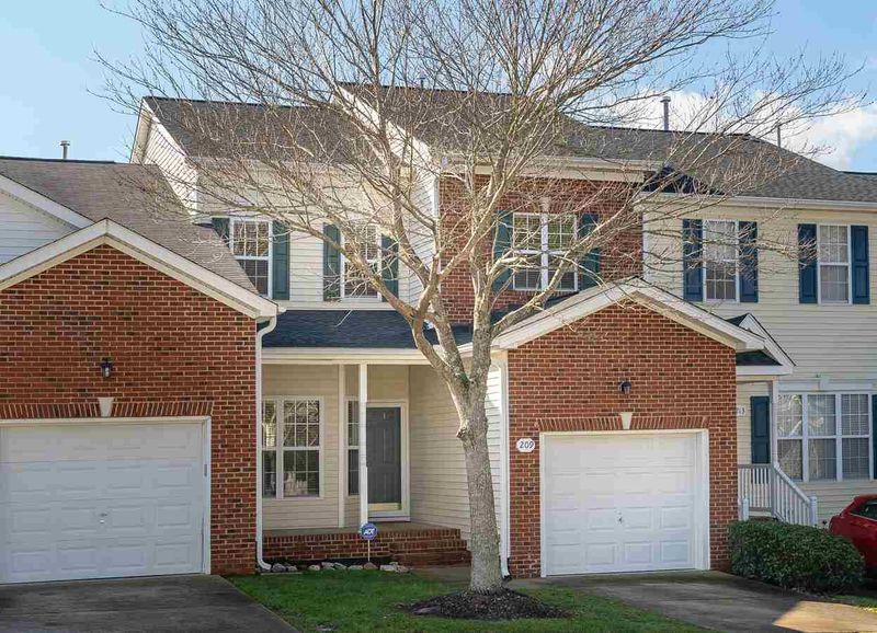 209 Grand Pointe Dr, Garner, NC 27529