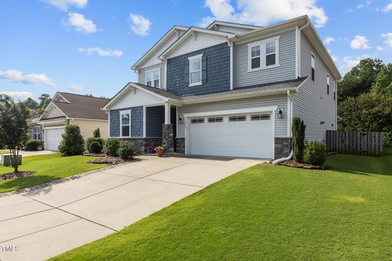 209 Harrison Place Ln, Fuquay Varina, NC 27526