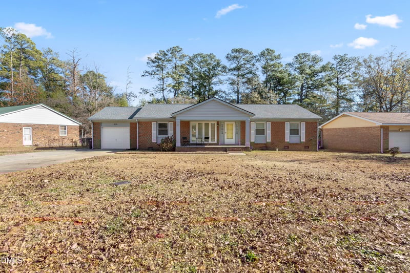 209 Haverhill Dr, Fayetteville, NC 28314