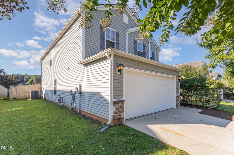 209 Haywards Ln, Mebane, NC 27302