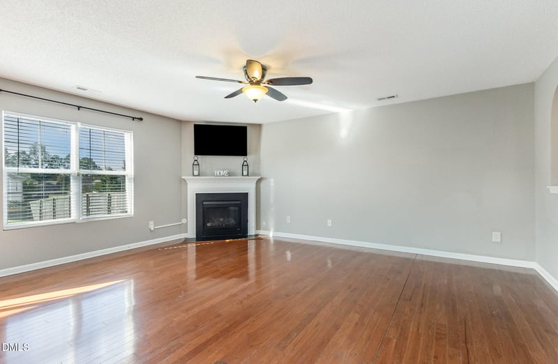 209 Haywards Ln, Mebane, NC 27302