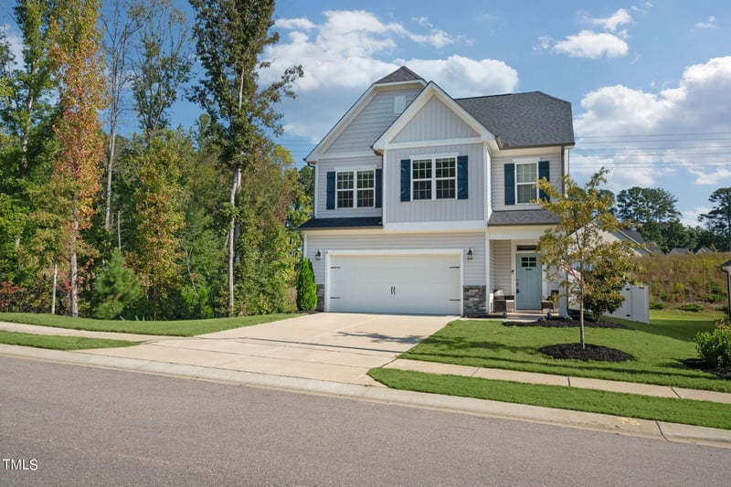 209 Highland Forest Dr, Fuquay Varina, NC 27526