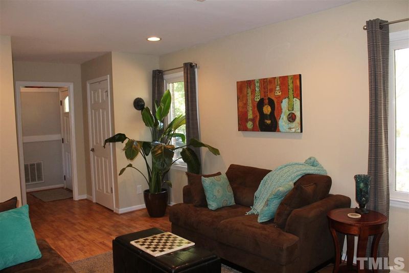 209 Howland Ave, Cary, NC 27513