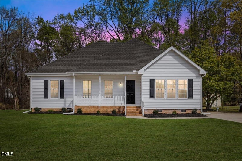 209 Hunters Farm Dr, Raleigh, NC 27603