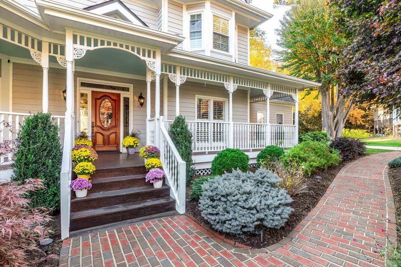 209 W Jules Verne Way, Cary, NC 27511