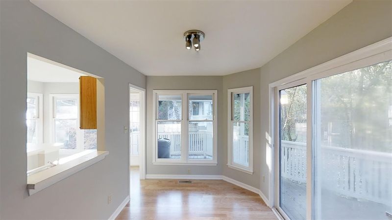 209 Kirkwood Dr, Chapel Hill, NC 27514