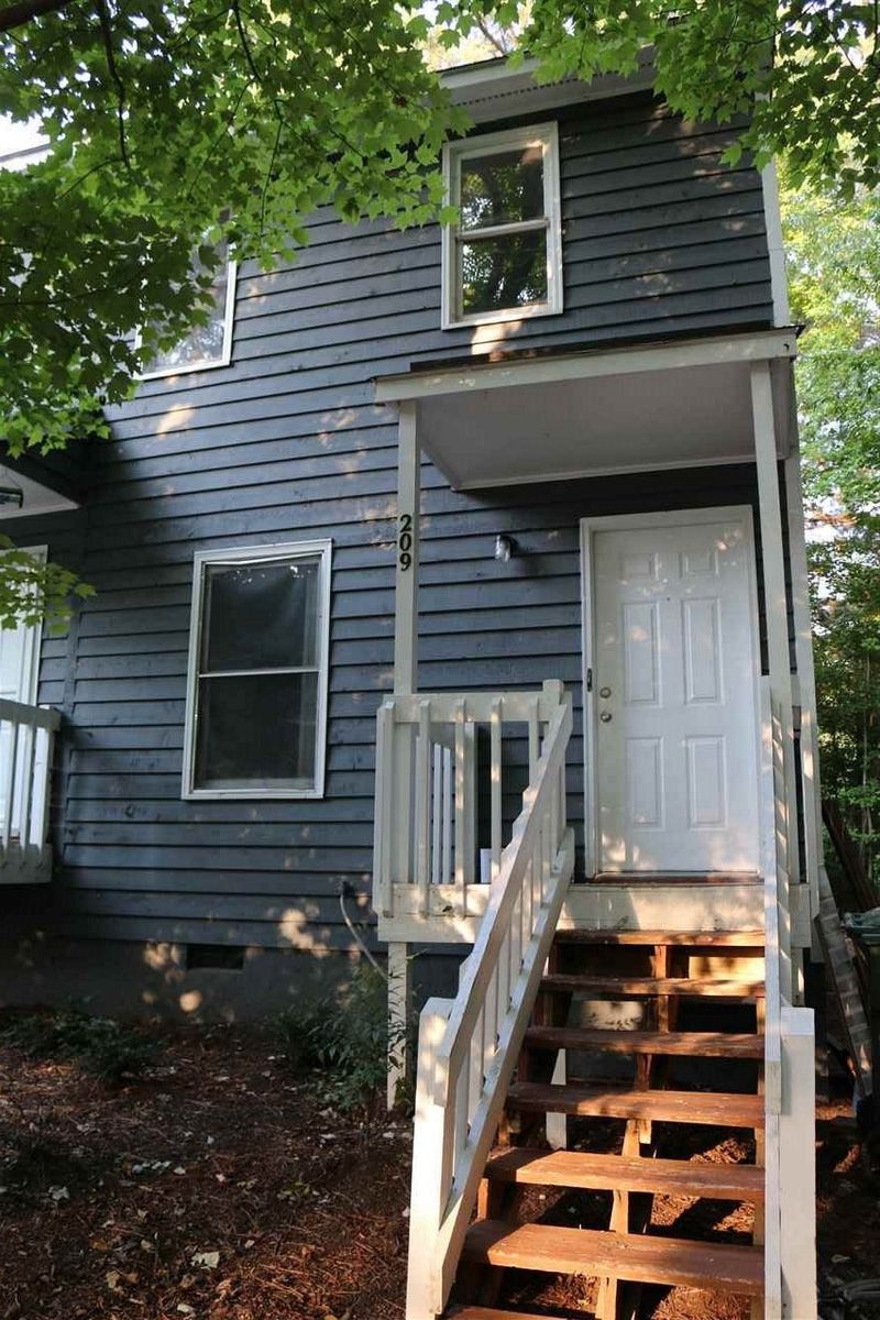 209 Kristin Ct, Cary, NC 27513