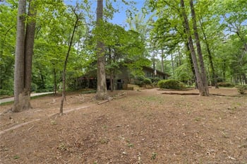 209 Lakeview Dr, Sanford, NC 27322