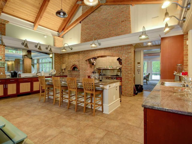 209 Lancaster Dr, Chapel Hill, NC 27517