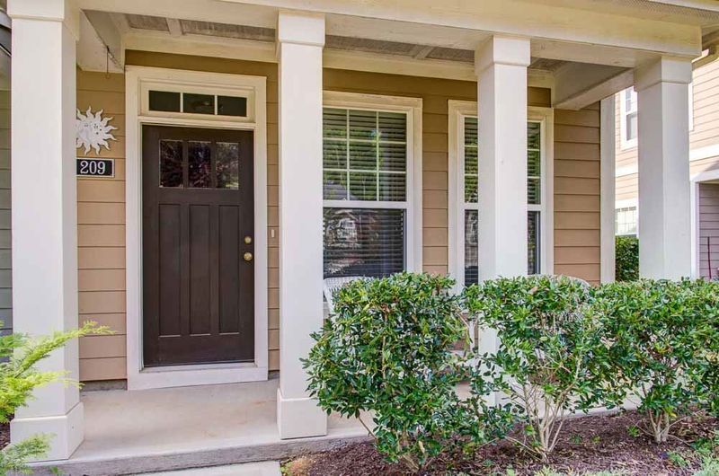 209 Legends Way, Chapel Hill, NC 27516