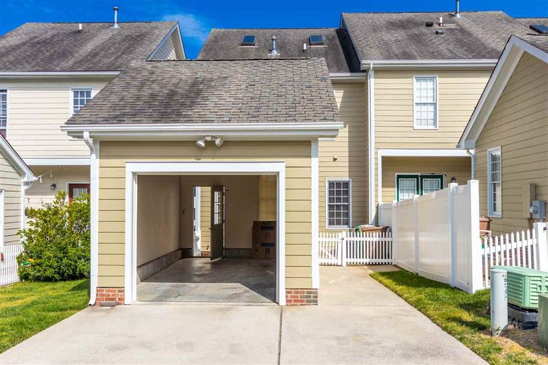 209 Madison Grove Pl, Cary, NC 27519