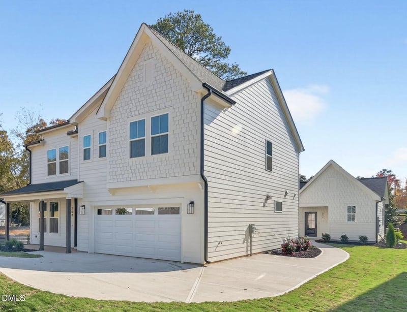 209 Maple Ave, Holly Springs, NC 27540