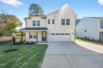 209 Maple Ave, Holly Springs, NC 27540