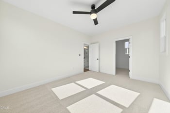 209 Maple Ave, Holly Springs, NC 27540