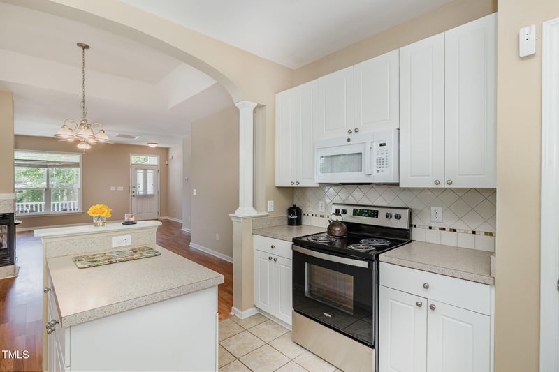 209 Mccarthy Dr, Clayton, NC 27527