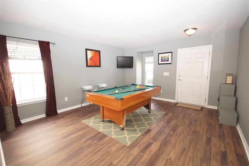 209 Milpass Dr, Holly Springs, NC 27540