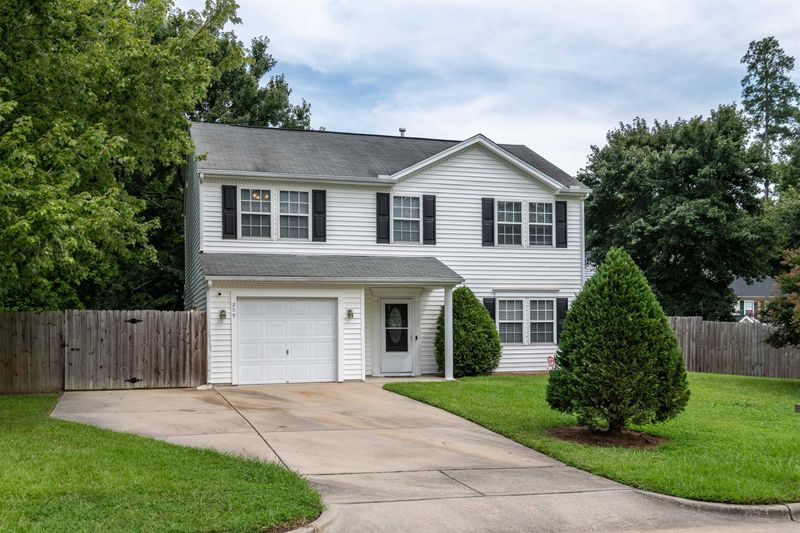 209 Mingocrest Dr, Knightdale, NC 27545