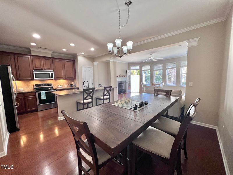 209 Murray Glen Dr, Cary, NC 27519