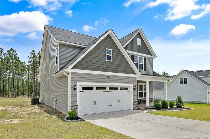 209 Nairn St, Fayetteville, NC 28311