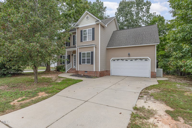 209 N North Farm Dr, Clayton, NC 27527