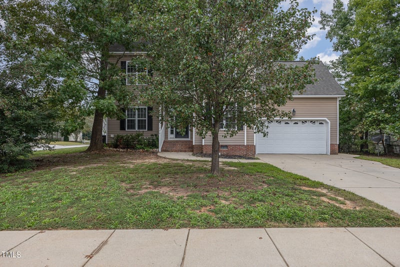 209 N North Farm Dr, Clayton, NC 27527