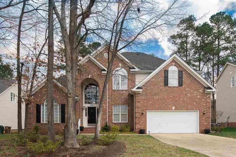 209 Park York Ln, Cary, NC 27519