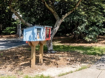 209 Parkmeadow Dr, Cary, NC 27519