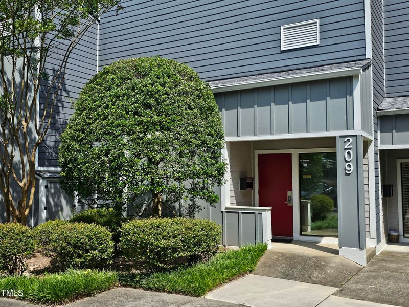 209 Providence Rd, Chapel Hill, NC 27514