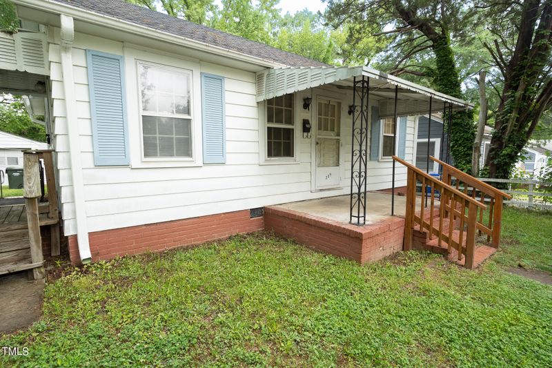 209 Raynor St, Durham, NC 27703