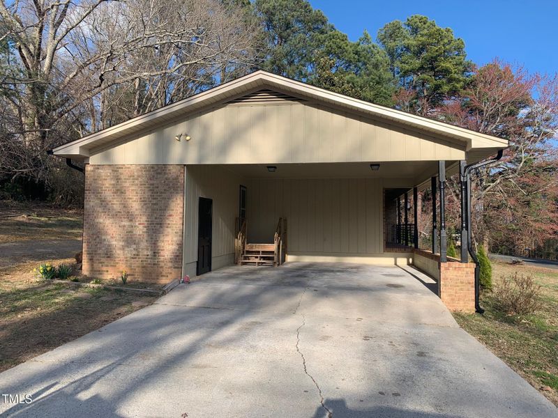 209 Reade Dr, Roxboro, NC 27573